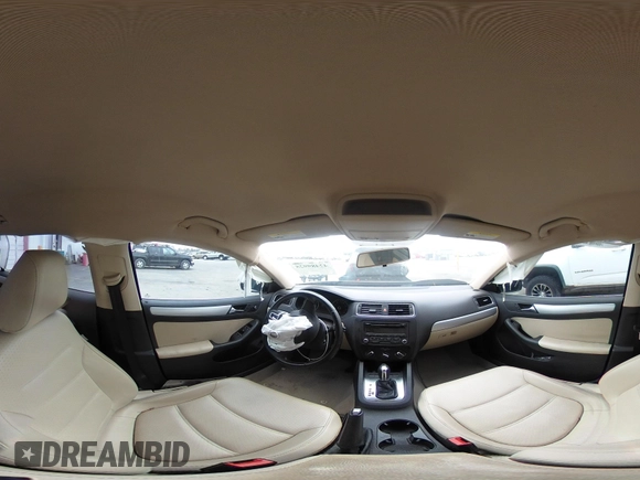 2013 Volkswagen Jetta SE с VIN 3VWDX7AJ2DM414183, выставлен на аукционе IAAI как лот 42489925 с пробегом 52 617 миль миль и . История ставок и продаж доступна на DreamBid. Изображение 19.