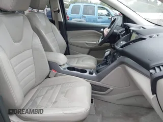 2016 Ford Escape SE z VIN 1FMCU9GX8GUA92661, wystawiony jako IAAI lot #41085877 z przebiegiem 76 632 mil mil oraz . Historia ofert i sprzedaży dostępna na DreamBid. Obrazek 5.