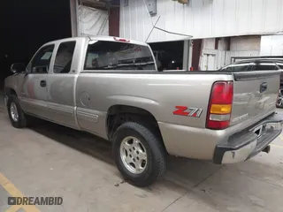 2000 Chevrolet Silverado 1500 LT with VIN 1GCEK19T4YE162277, listed as a IAAI auction lot 41777032 with 235,337 mi miles. Bid and sale history available at carsss.com. Image 3.