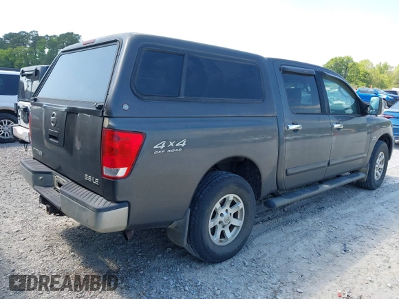 2004 Nissan Titan LE with VIN 1N6AA07B04N546666, listed as a IAAI auction lot 42045671 with 280,796 mi miles. Bid and sale history available at carsss.com. Image 4.