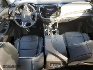 2021 Chevrolet Traverse High Country with VIN 1GNEVNKW5MJ229450, listed as a Copart auction lot 44260125 with 61,114 mi miles and Salvage Title. Bid and sale history available at carsss.com. Image 8.