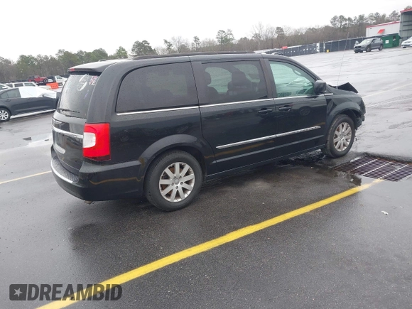 2014 Chrysler Town & Country Touring with VIN 2C4RC1BG6ER438646, listed as a IAAI auction lot 41535122 with 139,866 mi miles. Bid and sale history available at carsss.com. Image 4.