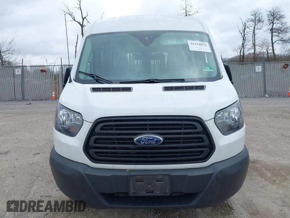 2019 Ford Transit with VIN 1FTYR2CM4KKA63287, listed as a IAAI auction lot 41910079 with 95,472 mi miles. Bid and sale history available at carsss.com. Image 12.