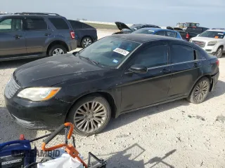 2012 Chrysler 200 LX with VIN 1C3CCBAB0CN152386, listed as a Copart auction lot 48933615 with 265,887 mi miles and Salvage Title. Bid and sale history available at carsss.com. Image 1.
