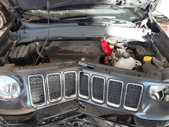 2019 Jeep Renegade Sport with VIN ZACNJBAB9KPJ95900, listed as a IAAI auction lot 41018209 with 70,511 mi miles. Bid and sale history available at carsss.com. Image 10.