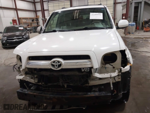 2005 Toyota Sequoia SR5 with VIN 5TDBT44A85S245126, listed as a IAAI auction lot 41559596 with 236,256 mi miles and . Bid and sale history available at DreamBid. Image 13.