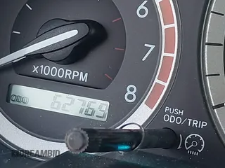 2005 Toyota Sienna CE z VIN 5TDZA23C65S272384, wystawiony jako IAAI lot #42358682 z przebiegiem 62 769 mil mil oraz . Historia ofert i sprzedaży dostępna na DreamBid. Obrazek 15.