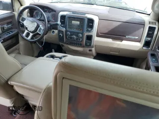 2015 Ram 2500 Laramie with VIN 3C6UR5NL4FG569422, listed as a Copart auction lot 62017655 with 100,400 mi miles and Salvage title. Bid and sale history available at DreamBid. Image 8.