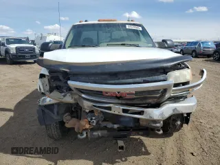 2005 GMC Sierra 3500 DRW Work Trk z VIN 1GTJK33215F873855, wystawiony jako Copart lot #44970565 z przebiegiem 214 306 mil mil oraz Szkoda całkowita • Salvage title. Historia ofert i sprzedaży dostępna na DreamBid. Obrazek 5.