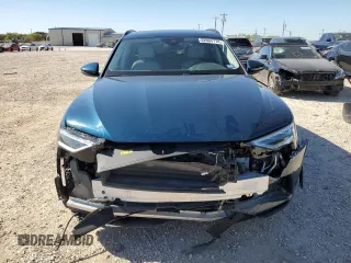 2021 Audi e-tron Premium Plus with VIN WA1LAAGE3MB016151, listed as a Copart auction lot 82004174 with 17,218 mi miles and Clean Title. Bid and sale history available at DreamBid. Image 5.