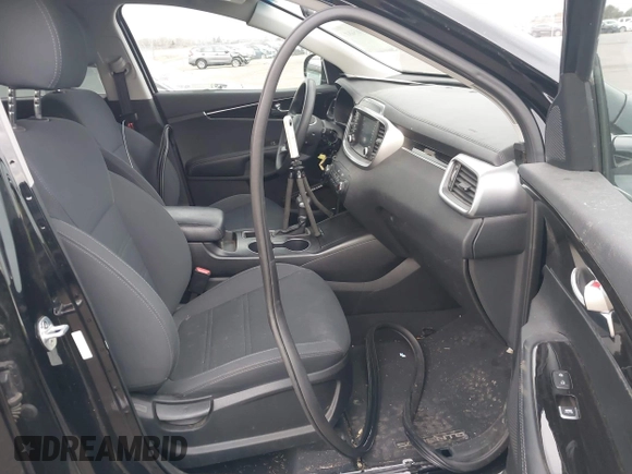 2019 Kia Sorento LX with VIN 5XYPG4A36KG558975, listed as a IAAI auction lot 42065481 with 49,867 mi miles and . Bid and sale history available at carsss.com. Image 5.