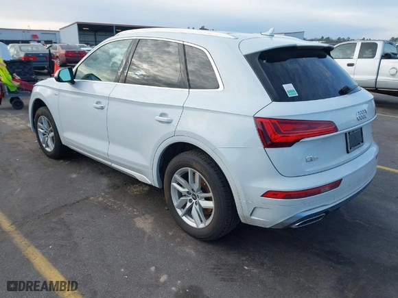 2022 Audi Q5 S line Premium with VIN WA1GAAFY2N2003728, listed as a IAAI auction lot 41411825 with 47,714 mi miles. Bid and sale history available at carsss.com. Image 3.