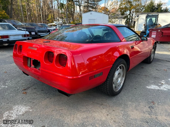 1994 Chevrolet Corvette with VIN 1G1YY22P4R5108017, listed as a Copart auction lot 42021695 with 107,281 mi miles and Clean Title. Bid and sale history available at carsss.com. Image 4.