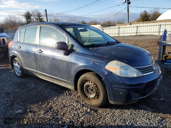 2007 Nissan Versa 1.8 S with VIN 3N1BC13E47L368792, listed as a Copart auction lot 43704395 with 37,572 mi miles and Salvage Title. Bid and sale history available at carsss.com. Image 4.