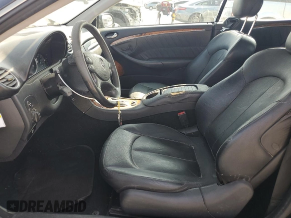 2008 Mercedes-Benz CLK 350 with VIN WDBTK56F28F250346, listed as a Copart auction lot 60489885 with 124,621 mi miles and Clean title. Bid and sale history available at DreamBid. Image 7.