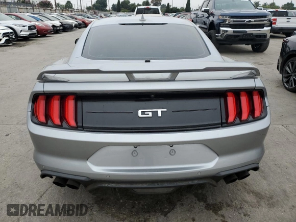 2021 Ford Mustang GT z VIN 1FA6P8CF3M5117977, wystawiony jako Copart lot #62736635 z przebiegiem 13 557 mil mil oraz Szkoda całkowita • Salvage title. Historia ofert i sprzedaży dostępna na DreamBid. Obrazek 6.