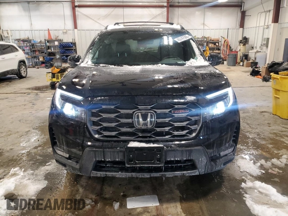 2024 Honda Passport TrailSport z VIN 5FNYF8H67RB000522, wystawiony jako Copart lot #45747505 z przebiegiem 28 103 mil mil oraz Szkoda całkowita • Salvage title. Historia ofert i sprzedaży dostępna na DreamBid. Obrazek 5.