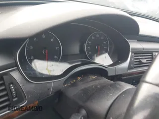 2015 Audi A6 Premium Plus z VIN WAUGFAFCXFN010306, wystawiony jako IAAI lot #42505993 z przebiegiem Nie podano mil oraz . Historia ofert i sprzedaży dostępna na DreamBid. Obrazek 14.