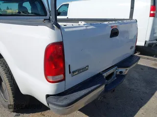 2005 Ford Super Duty F-250 XL with VIN 1FTSX20515EB09203, listed as a IAAI auction lot 41849426 with 179,296 mi miles. Bid and sale history available at carsss.com. Image 6.