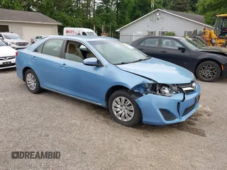 2012 Toyota Camry L z VIN 4T1BF1FK7CU561214, wystawiony jako IAAI lot #42286118 z przebiegiem 182 553 mil mil oraz . Historia ofert i sprzedaży dostępna na DreamBid. Obrazek 1.