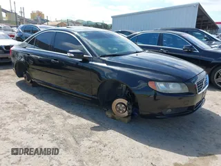 2007 Volvo S80 I6 with VIN YV1AS982071028937, listed as a IAAI auction lot 41892056 with 102,445 mi miles. Bid and sale history available at carsss.com. Image 1.