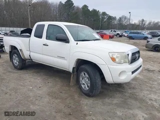 2011 Toyota Tacoma with VIN 5TFUU4EN1BX017921, listed as a IAAI auction lot 41500421 with 75,252 mi miles. Bid and sale history available at carsss.com. Image 1.