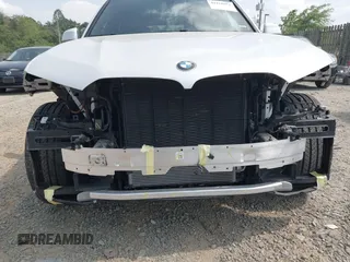 2019 BMW X5 xDrive40i with VIN 5UXCR6C58KLK85270, listed as a IAAI auction lot 42151053 with 81,681 mi miles and . Bid and sale history available at DreamBid. Image 6.
