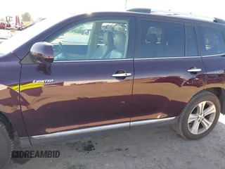 2013 Toyota Highlander Limited z VIN 5TDDK3EH7DS276173, wystawiony jako IAAI lot #42223590 z przebiegiem 45 821 mil mil oraz . Historia ofert i sprzedaży dostępna na DreamBid. Obrazek 14.