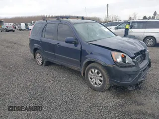 2006 Honda CR-V EX with VIN JHLRD68816C017988, listed as a IAAI auction lot 41842031 with 204,947 mi miles and . Bid and sale history available at carsss.com. Image 1.