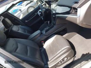 2022 Cadillac XT6 Premium Luxury z VIN 1GYKPDRS4NZ146284, wystawiony jako IAAI lot #42150678 z przebiegiem 28 890 mil mil oraz . Historia ofert i sprzedaży dostępna na DreamBid. Obrazek 5.