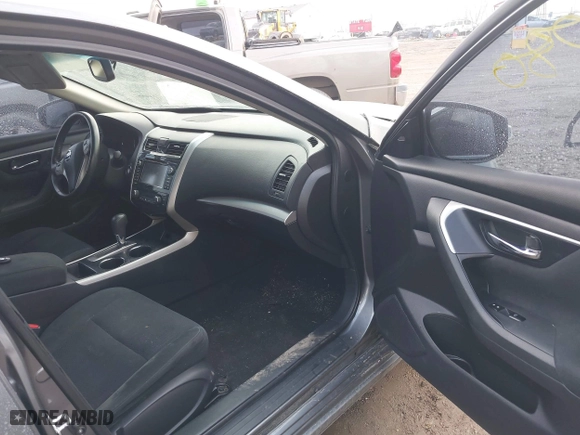2015 Nissan Altima 2.5 S with VIN 1N4AL3AP4FC184462, listed as a IAAI auction lot 41185080 with 127,660 mi miles. Bid and sale history available at carsss.com. Image 5.