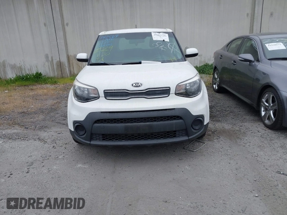 2017 Kia Soul with VIN KNDJN2A26H7447761, listed as a IAAI auction lot 41258586 with 1 mi miles. Bid and sale history available at carsss.com. Image 13.