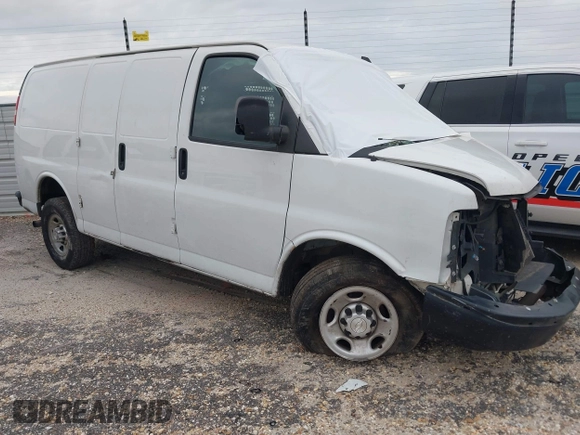 2018 Chevrolet Express Cargo Van with VIN 1GCWGAFP0J1275427, listed as a IAAI auction lot 41463949 with 1 mi miles. Bid and sale history available at carsss.com. Image 1.