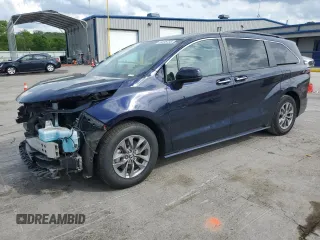 2023 Toyota Sienna XLE z VIN 5TDYRKEC5PS141385, wystawiony jako Copart lot #53876735 z przebiegiem 47 291 mil mil oraz Czysty tytuł • Clean title. Historia ofert i sprzedaży dostępna na DreamBid. Obrazek 1.
