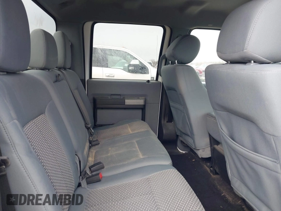 2014 Ford Super Duty F-250 SRW XL with VIN 1FT7W2B65EEB85926, listed as a IAAI auction lot 41251946 with 275,096 mi miles. Bid and sale history available at carsss.com. Image 8.