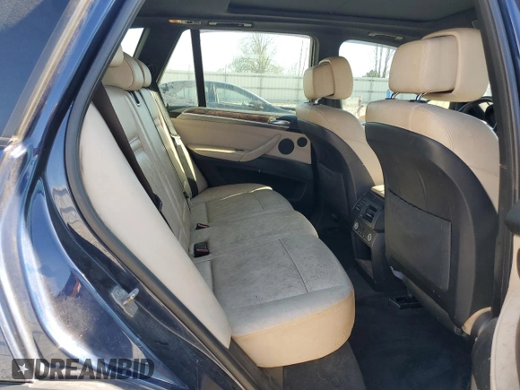 2012 BMW X5 35d z VIN 5UXZW0C54C0B88136, wystawiony jako Copart lot #55852155 z przebiegiem 196 125 mil mil oraz Nie do naprawy • Non repairable. Historia ofert i sprzedaży dostępna na DreamBid. Obrazek 10.