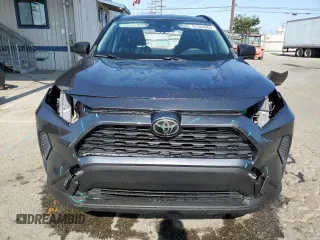 2019 Toyota RAV4 LE with VIN JTMF1RFV6KD503302, listed as a Copart auction lot 62384955 with 77,703 mi miles and Salvage title. Bid and sale history available at DreamBid. Image 5.