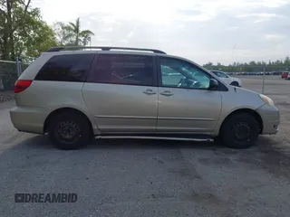2005 Toyota Sienna CE with VIN 5TDZA23C65S226571, listed as a IAAI auction lot 41964558 with 111,827 mi miles. Bid and sale history available at carsss.com. Image 14.