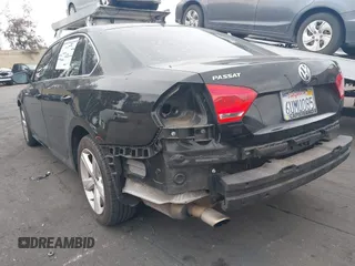 2012 Volkswagen Passat SE с VIN 1VWBP7A30CC029505, выставлен на аукционе IAAI как лот 42203089 с пробегом 140 764 миль миль и . История ставок и продаж доступна на DreamBid. Изображение 3.