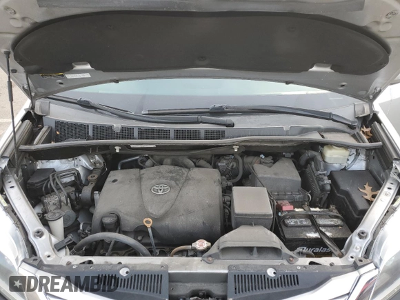 2017 Toyota Sienna XLE with VIN 5TDDZ3DC5HS181117, listed as a Copart auction lot 48122515 with 53,376 mi miles and Salvage title. Bid and sale history available at DreamBid. Image 12.