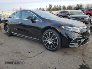 2023 Mercedes-Benz EQS with VIN W1KCG4EBXPA037836, listed as a Copart auction lot 46124715 with 31,904 mi miles and Salvage Title. Bid and sale history available at carsss.com. Image 4.