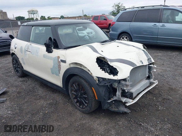 2019 MINI Hardtop Cooper with VIN WMWXP5C58K2H29952, listed as a IAAI auction lot 42745899 with Not provided miles and . Bid and sale history available at DreamBid. Image 1.