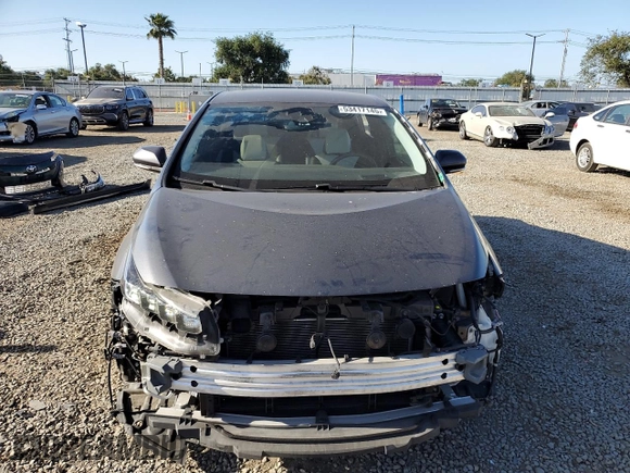 2017 Toyota Prius Plus z VIN JTDKARFP9H3025679, wystawiony jako Copart lot #53417145 z przebiegiem 97 496 mil mil oraz Szkoda całkowita • Salvage title. Historia ofert i sprzedaży dostępna na DreamBid. Obrazek 5.