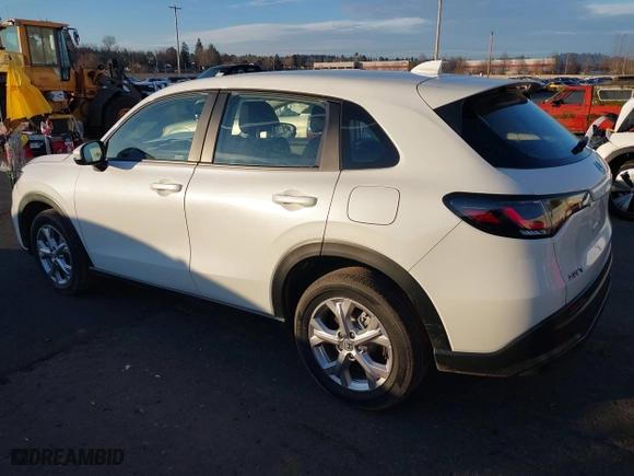 2023 Honda HR-V LX with VIN 3CZRZ2H33PM737623, listed as a IAAI auction lot 41026627 with 20,844 mi miles. Bid and sale history available at carsss.com. Image 3.