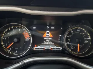 2017 Jeep Cherokee Trailhawk L Plus с VIN 1C4PJMBS0HD214427, выставлен на аукционе Copart как лот 57035035 с пробегом 123 957 миль миль и Списание • Salvage title. История ставок и продаж доступна на DreamBid. Изображение 9.