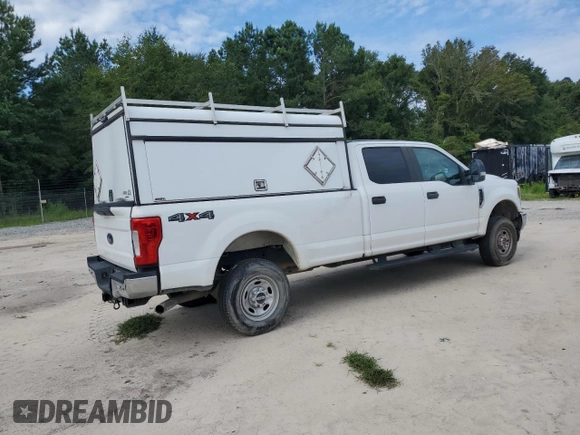 2018 Ford F-250 XL with VIN 1FT7W2B64JEC03990, listed as a Copart auction lot 61021315 with 208,711 mi miles and Clean title. Bid and sale history available at DreamBid. Image 3.