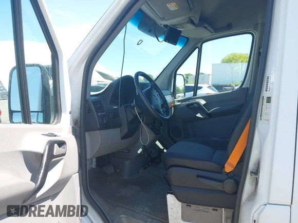 2011 Mercedes-Benz Sprinter Cargo with VIN WD3PE8CB8B5590637, listed as a IAAI auction lot 41392516 with 452,249 mi miles. Bid and sale history available at carsss.com. Image 5.