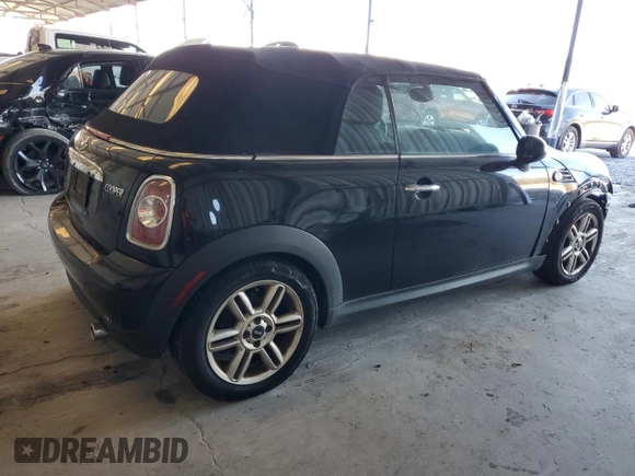2012 MINI Convertible z VIN WMWZN3C55CT134262, wystawiony jako Copart lot #38224724 z przebiegiem 58 082 mil mil oraz Nie do naprawy • Non repairable. Historia ofert i sprzedaży dostępna na DreamBid. Obrazek 3.