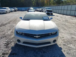 2013 Chevrolet Camaro LS with VIN 2G1FA1E36D9160663, listed as a IAAI auction lot 40649662 with 121,786 mi miles. Bid and sale history available at carsss.com. Image 6.