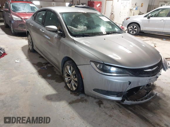 2015 Chrysler 200 S z VIN 1C3CCCBB4FN720602, wystawiony jako IAAI lot #41394048 z przebiegiem 137 706 mil mil oraz . Historia ofert i sprzedaży dostępna na DreamBid. Obrazek 1.